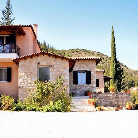 Apartmán Elegant Stone Mansion In Historic Mystras Exteriér fotografie