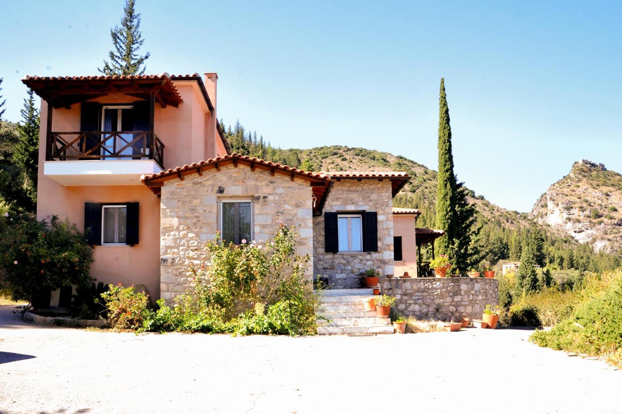 Apartmán Elegant Stone Mansion In Historic Mystras Exteriér fotografie