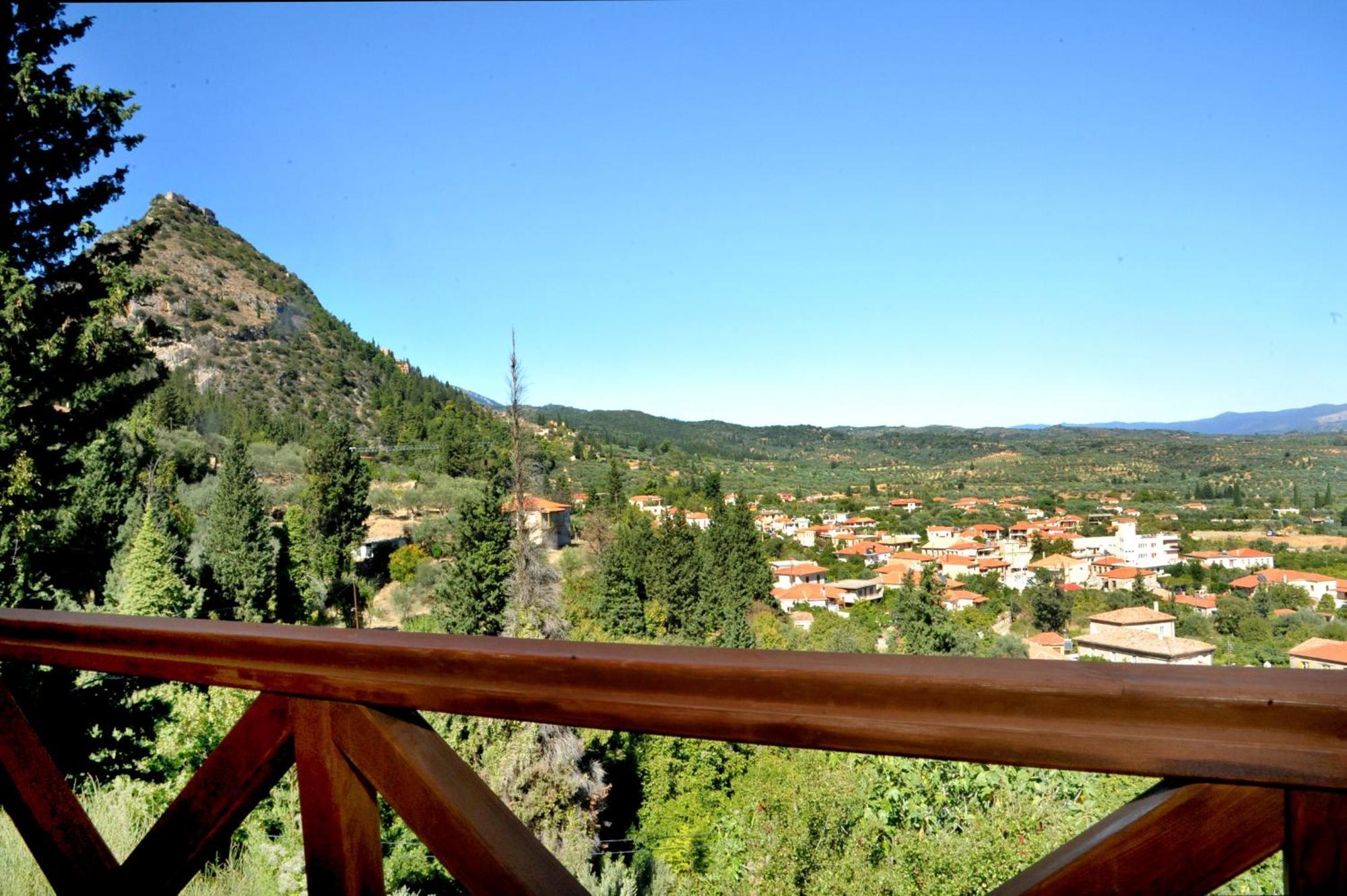Apartmán Elegant Stone Mansion In Historic Mystras Exteriér fotografie